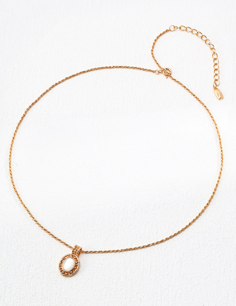 Sterling Silver Victoria Silver Shell Necklace