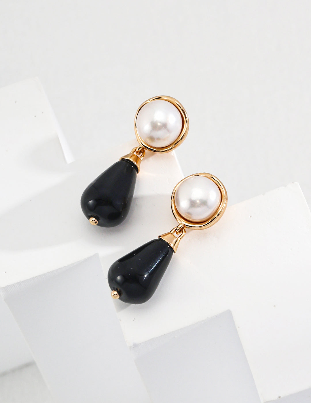 Tears of the Demon - Black Onyx Pearl Golden Plated 925 Sterling Silver